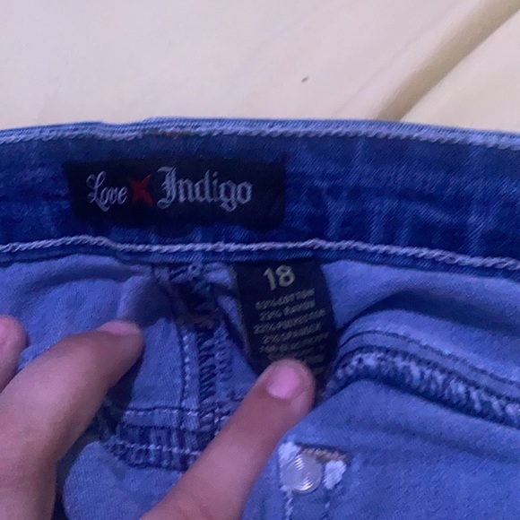 Capris - Picture 3 of 3